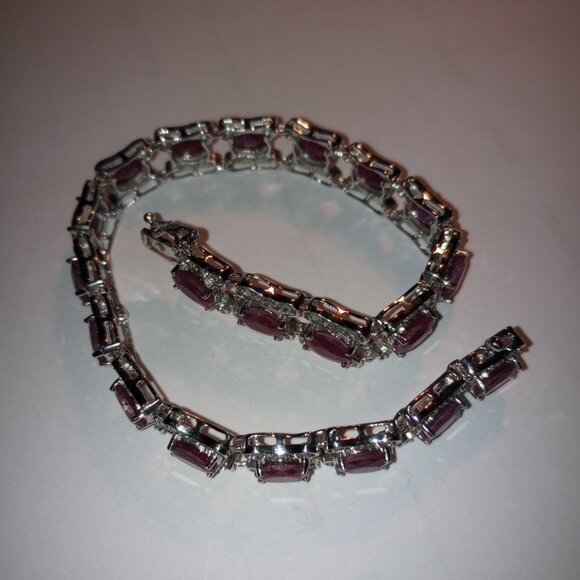 ONLY ONE - 10Kt White Gold 20-Carat Ruby & 2-Carat Diamond Eternity Bracelet - Picture 2 of 4